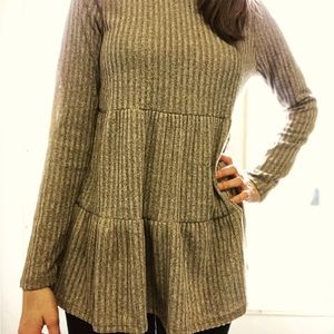 Tan long sleeve tiered top- Size Large- NWT